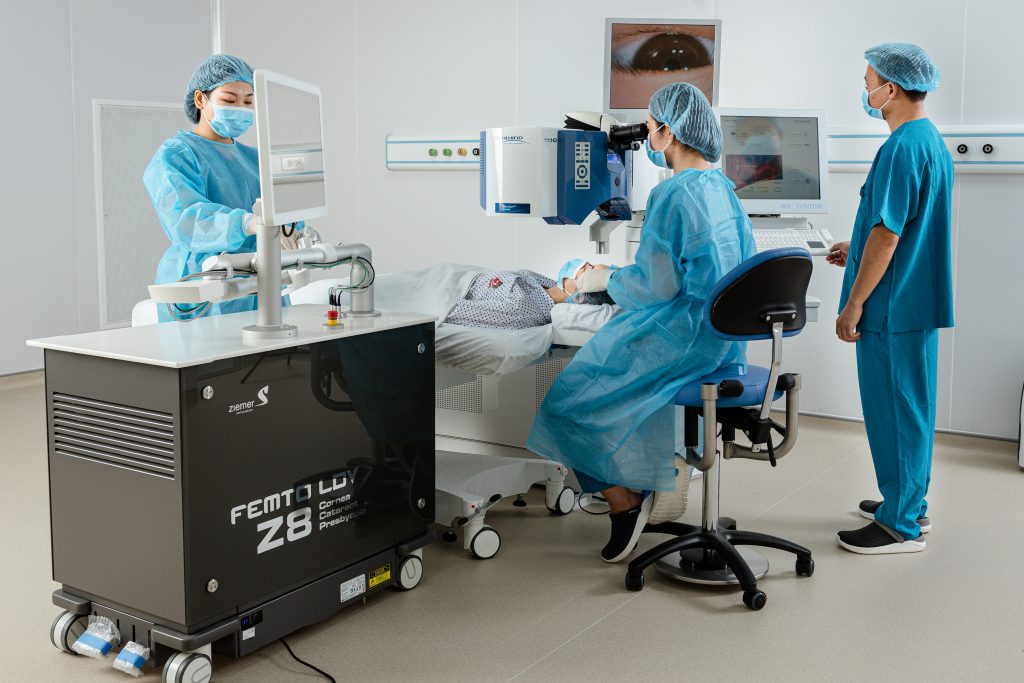 Ưu nhược điểm của phẫu thuật mắt cận Femto Lasik