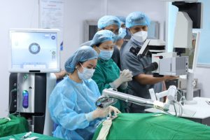 Phẫu thuật điều trị bệnh viễn thị bẩm sinh