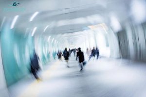 Nguyên nhân mắt nhìn bị nhòe có thể là do mắc tật khúc xạ