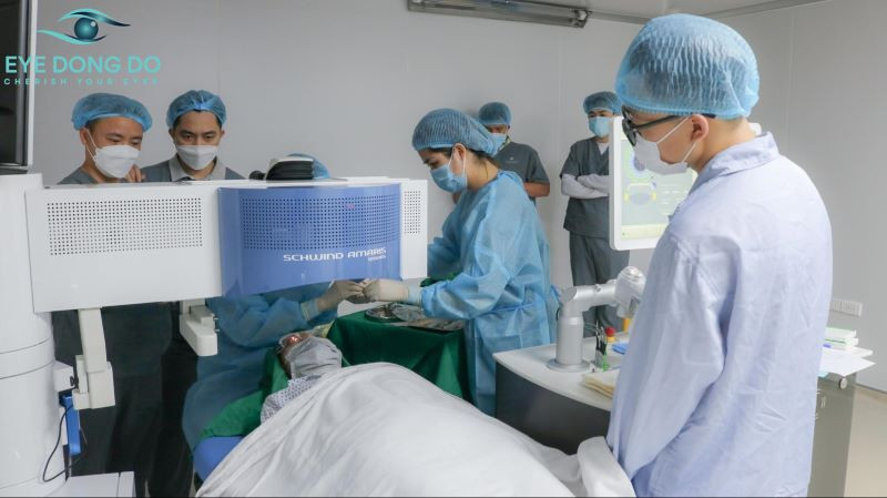 Phẫu thuật hút bỏ dịch kính được bác sĩ chuyên khoa chỉ định